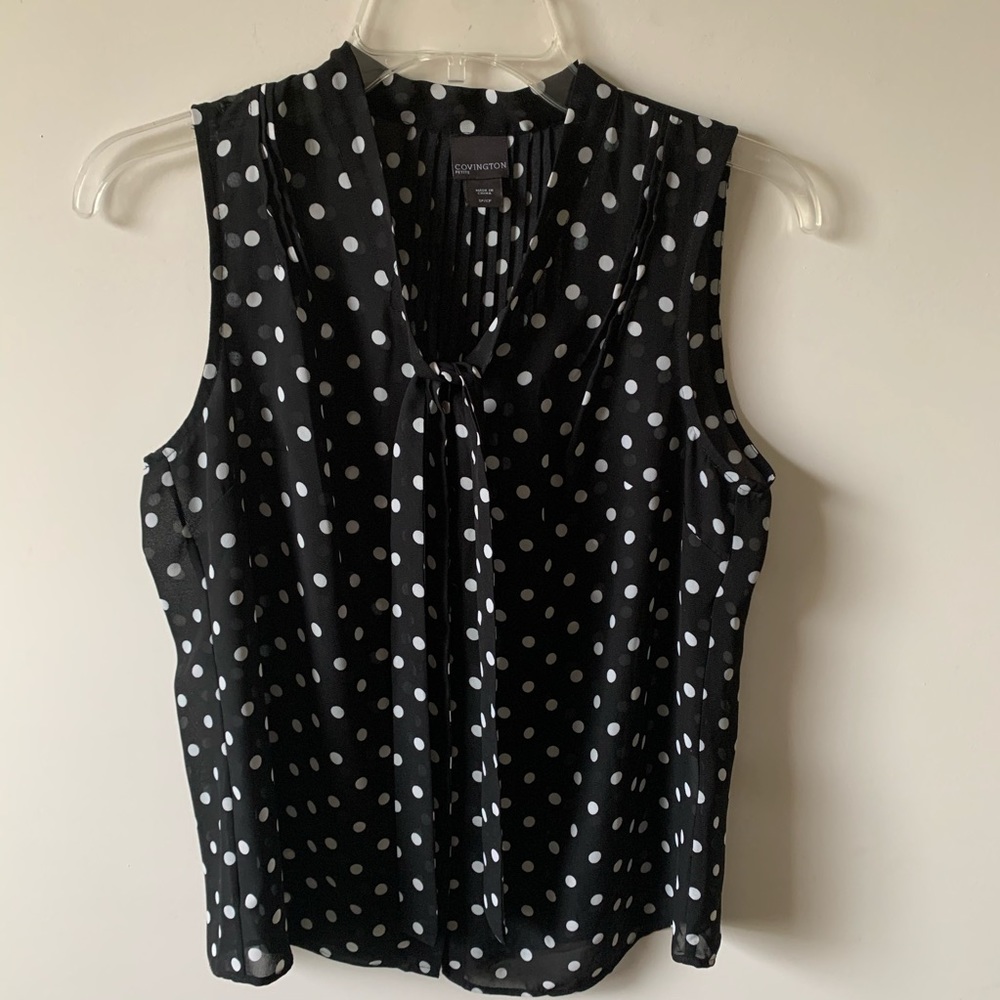 Black and white top size small